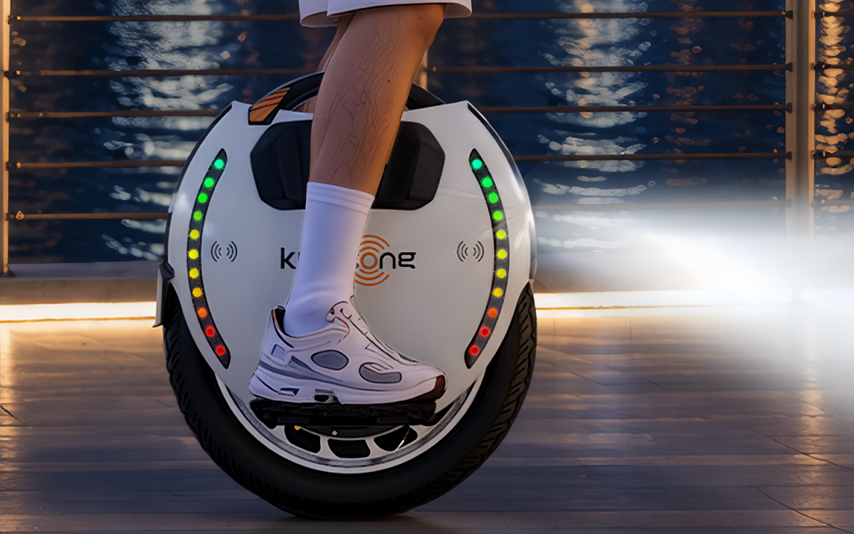 Light-Sensing Headlight